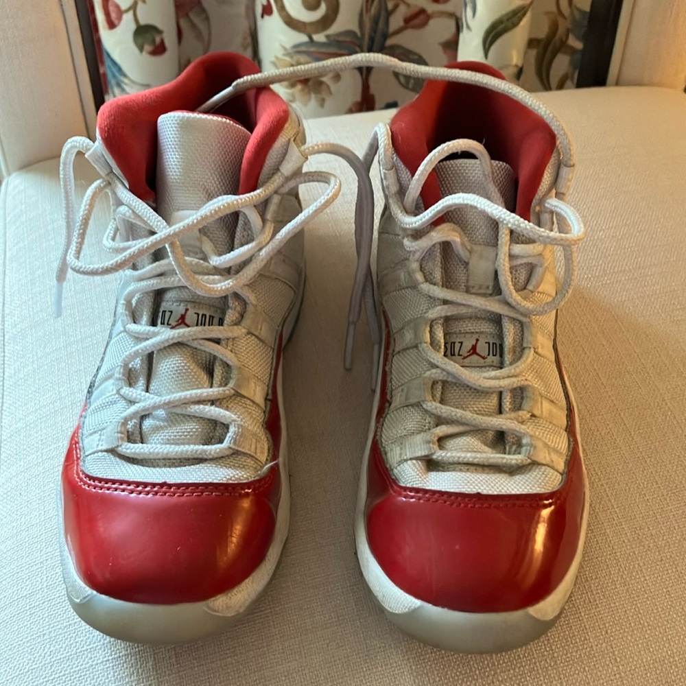 Air Jordan boys sneakers!